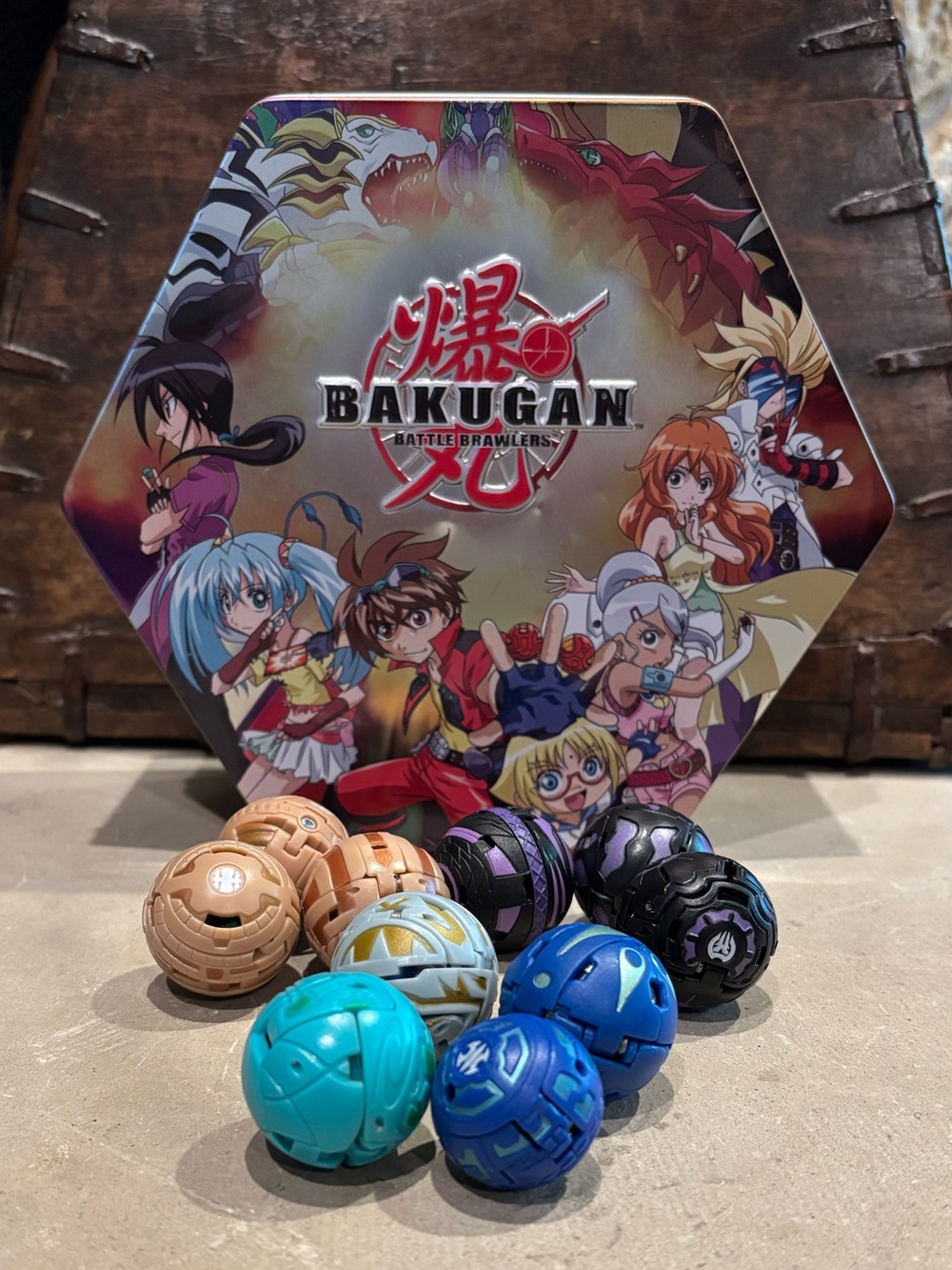 Bakugan Battle Brawlers lot with Baku Collectors Storage Tin